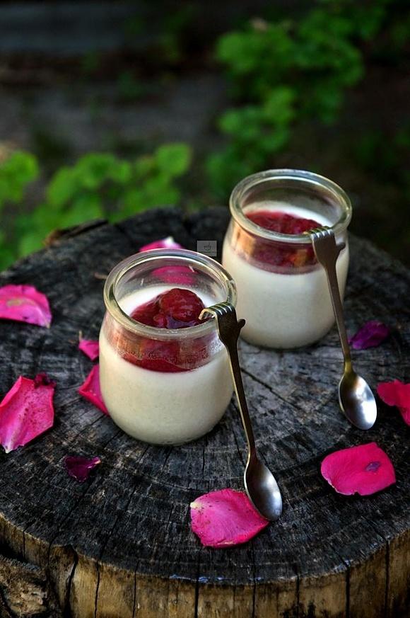 Kokosowa panna cotta