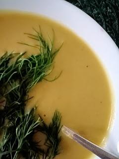 Zupa krem z bobu świeżego
