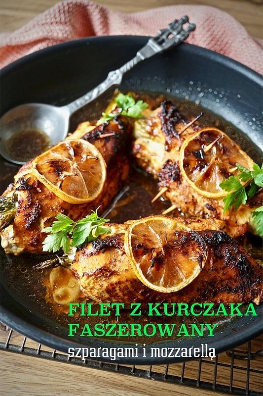 Filet z kurczaka faszerowany szparagami i mozzarellą
