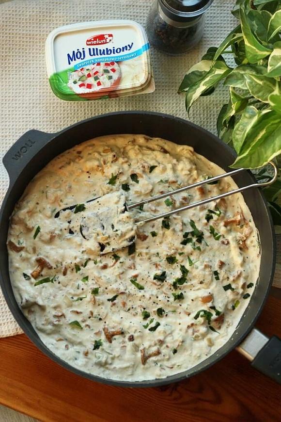 Sos kurkowy na serku śmietankowym keto Low Carb