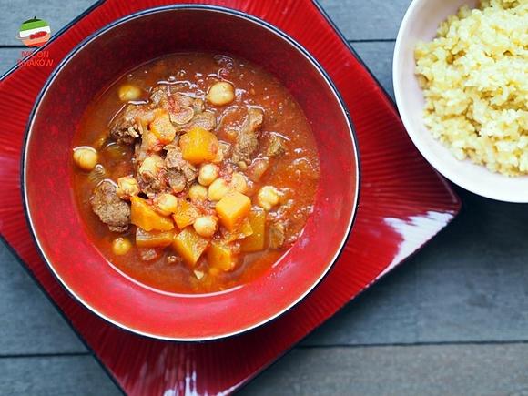 Curry z dynią i ciecierzycą