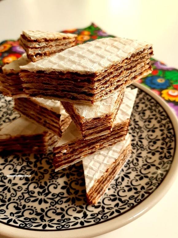Wafle z kremem czekoladowo-śliwkowym bez cukru