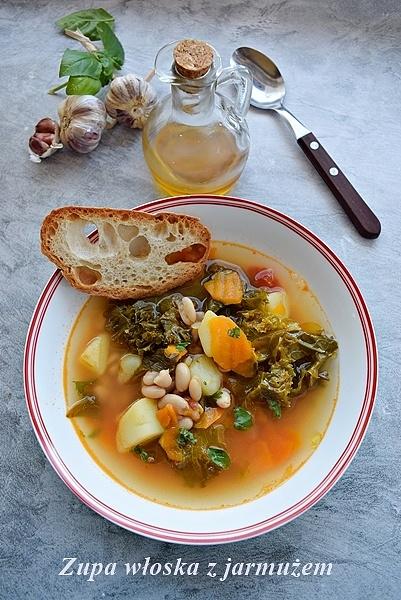 Włoska zupa z jarmużem i warzywami
