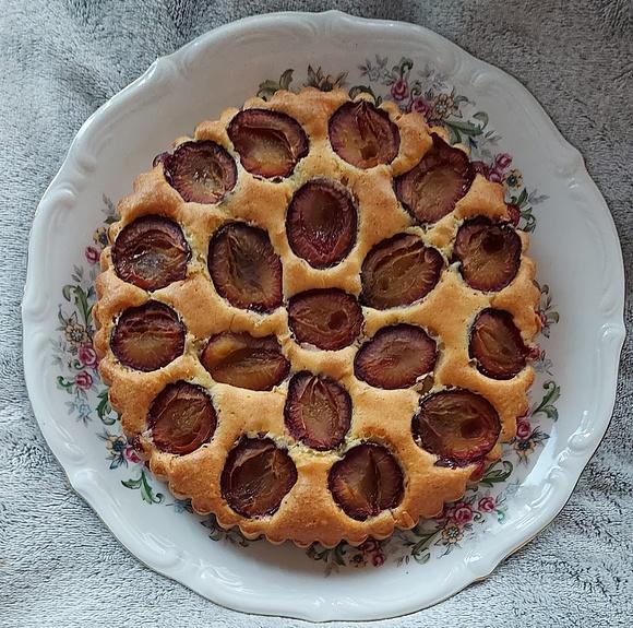 Prosty placek ze śliwkami