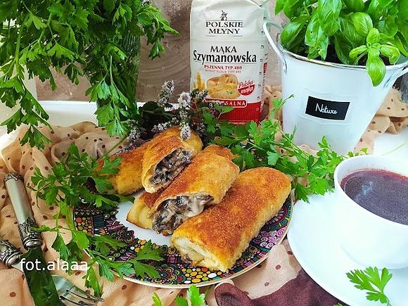 Krokiety z pieczarkami i żółtym serem