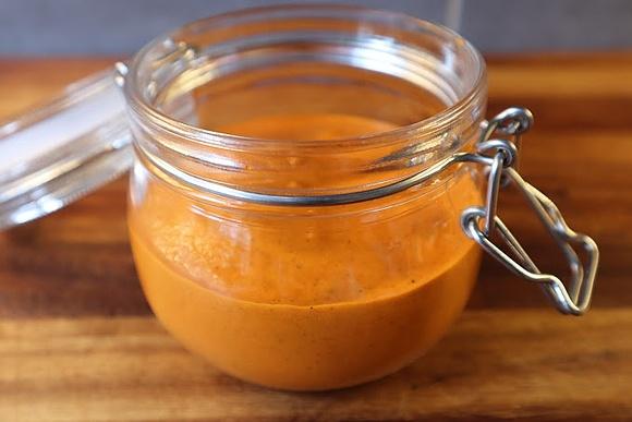 Pikantna pasta z papryczek Harissa