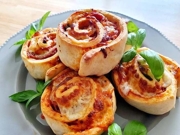 Ślimaczki pizzowe - przepis na pyszną przekąskę