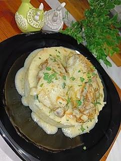 Skrzydełka w sosie śmietanowo-mącznym