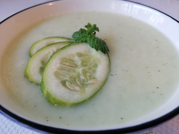 Chłodnik z melona i ogórka