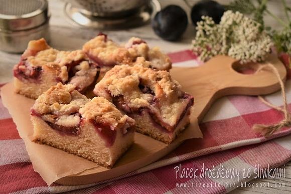 Placek drożdżowy ze śliwkami – kuchnia podkarpacka