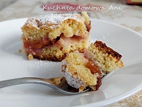 Kruche ciasto ze śliwkami