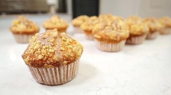 Jesienne muffinki z jabłkami i cynamonowym lukrem