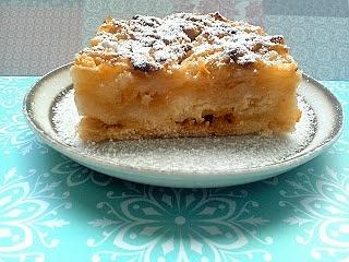 Szarlotka sypana – prosty przepis na ciasto z jabłkami