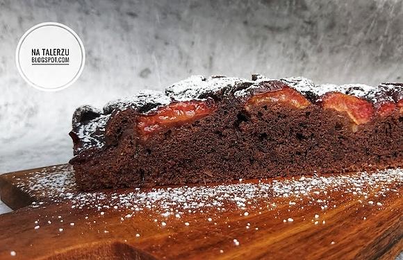 Ciasto czekoladowe ze śliwkami