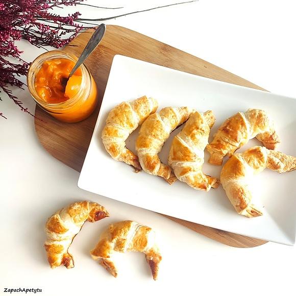 Croissants domowej roboty, jak je zrobić krok po kroku