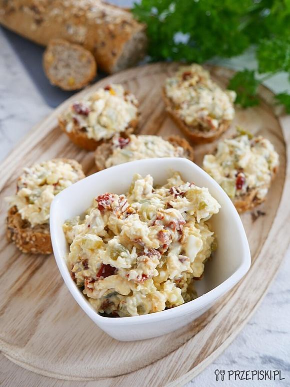 Imprezowa pasta kanapkowa szybka i smaczna przekąska na domową imprezę