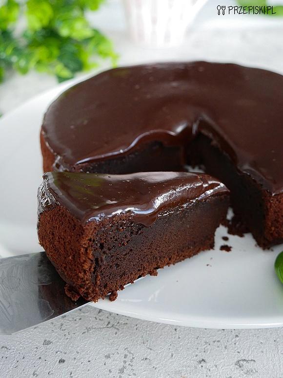 Brownie czekoladowe - przepis na pyszne i wilgotne ciasto