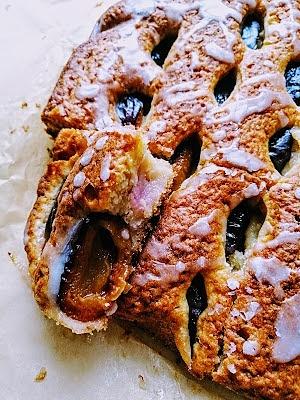 Ciasto kokosowe ze śliwkami