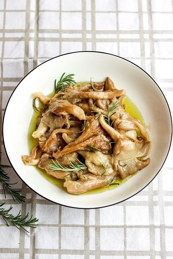 Boczniaki jak ślimaki – kreteński sposób na ślimaki boubouristi