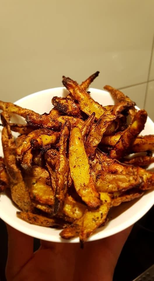 Pieczone obierki z ziemniaków - zdrowe chipsy z piekarnika