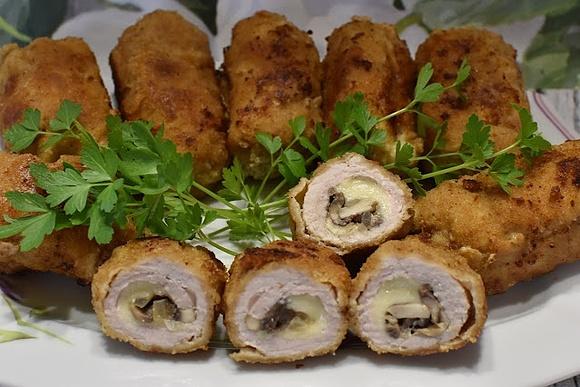 Roladki z pieczarek i mozzarellą