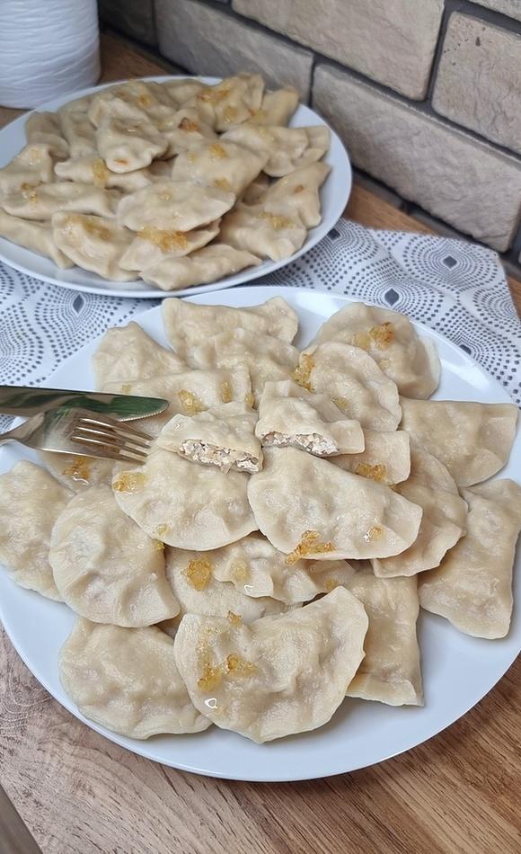 Pierogi z kaszą gryczaną i twarogiem