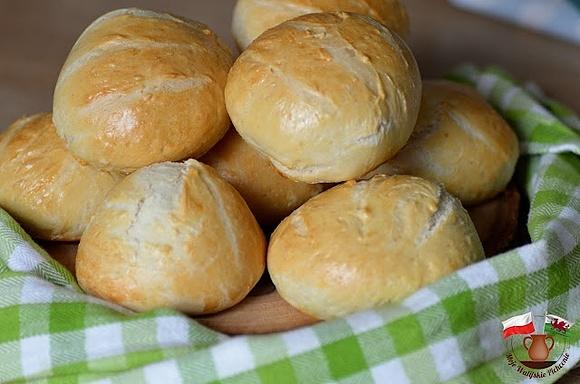 Mięciutkie bułki na soku z kiszonych ogórków