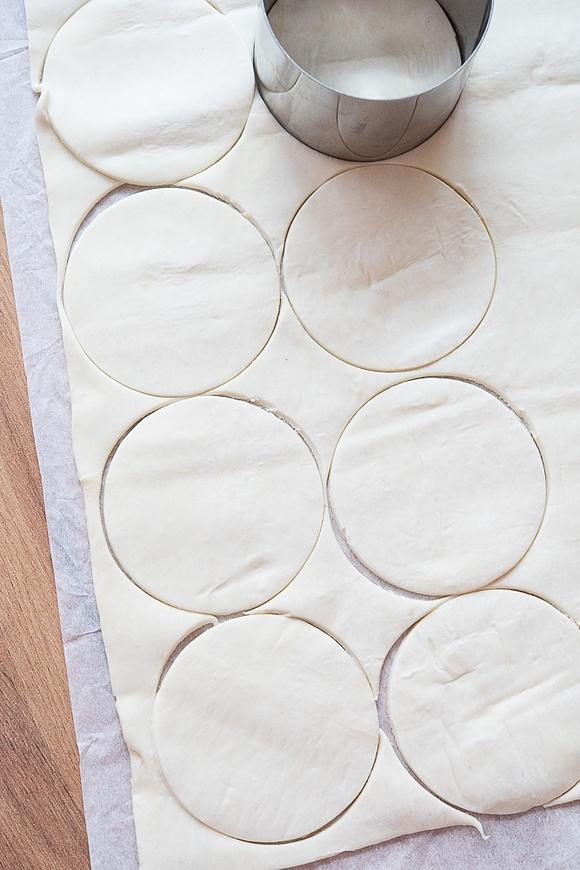 Pizzerinki z ciasta francuskiego