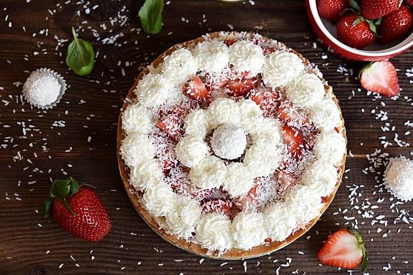 Tarta Rafaello z Owocami