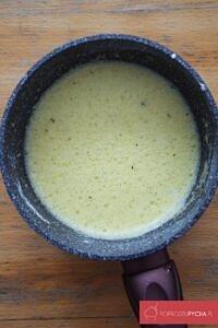 Puchaty omlet serowo-warzywny
