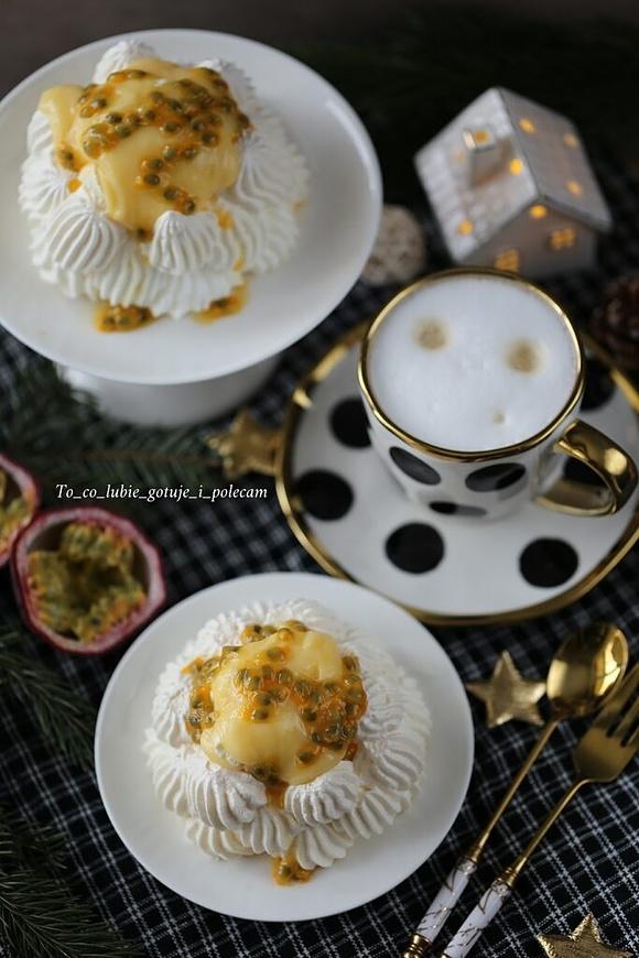 Mini beza Pavlova z kremem lemon curd