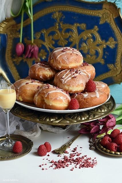 Pączki z ajerkoniakiem