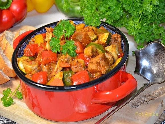 Ragout mięsno-warzywne