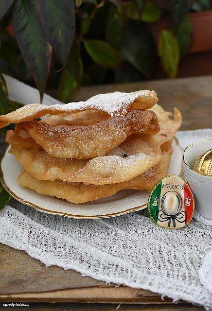 Bunuelos - tradycyjne hiszpańskie placki na karnawał