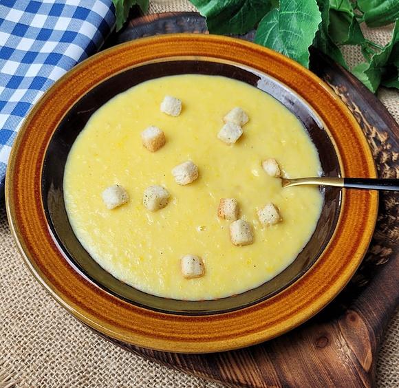 Zupa z kukurydzy - przepis na prostą i smaczną zupę
