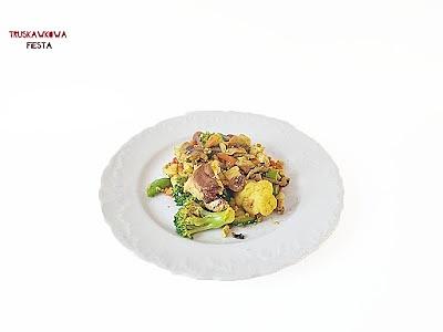 Wędzone tofu z warzywami i grzybami Shii Take