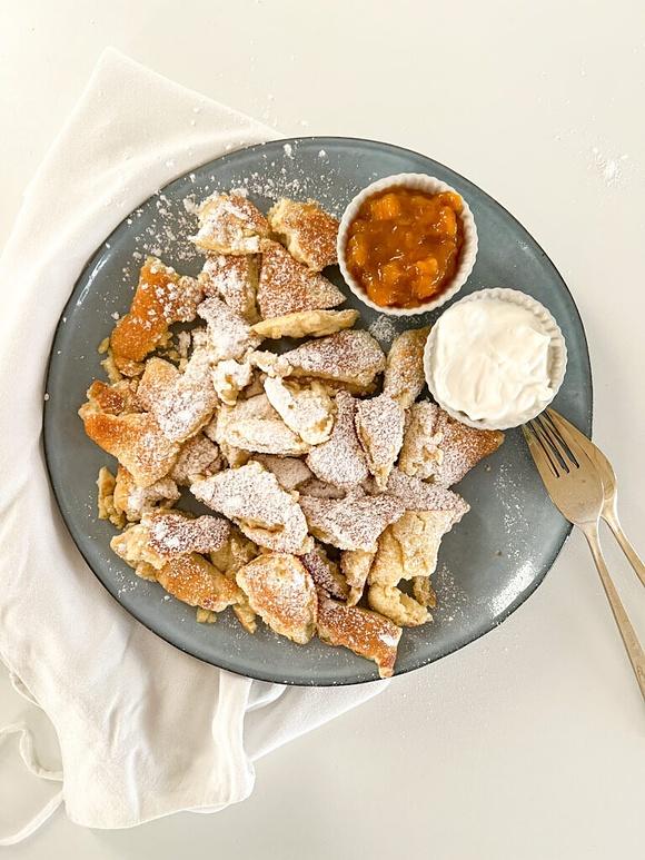 Kaiserschmarrn - austriacki omlet cesarski na słodko