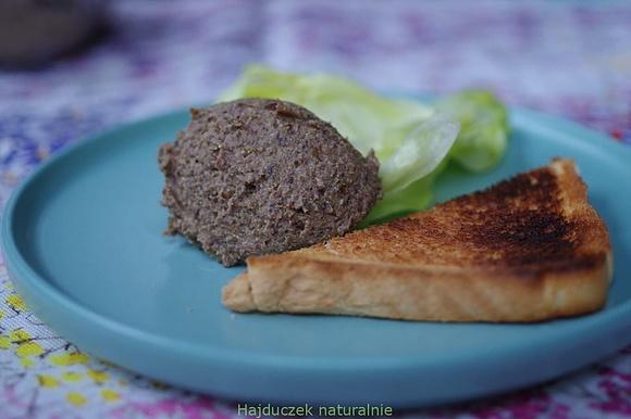 Pasta z soczewicy, pieczarek i tofu - szybkie wegańskie smarowidło