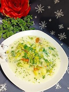Zupa ziemniaczana z sałatą rzymską