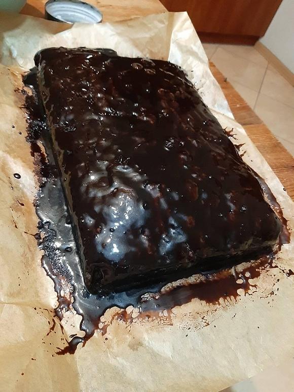 Murzynek z jabłkami – wilgotne i pyszne ciasto