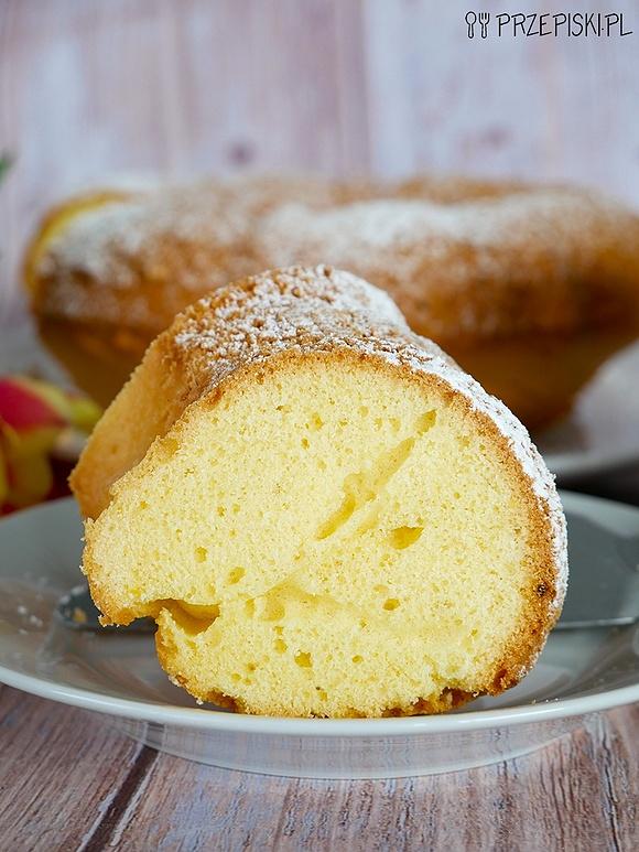 Babka cytrynowa - prosty przepis na wielkanocny wypiek