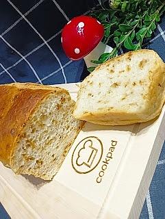 Chleb bez wyrabiania z cebulką prażoną