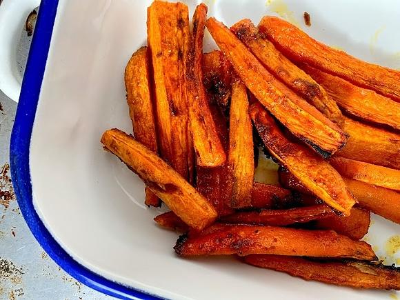 Pieczona marchewka po arabsku