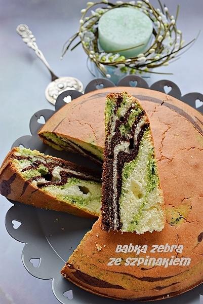 Babka zebra ze szpinakiem i kakao