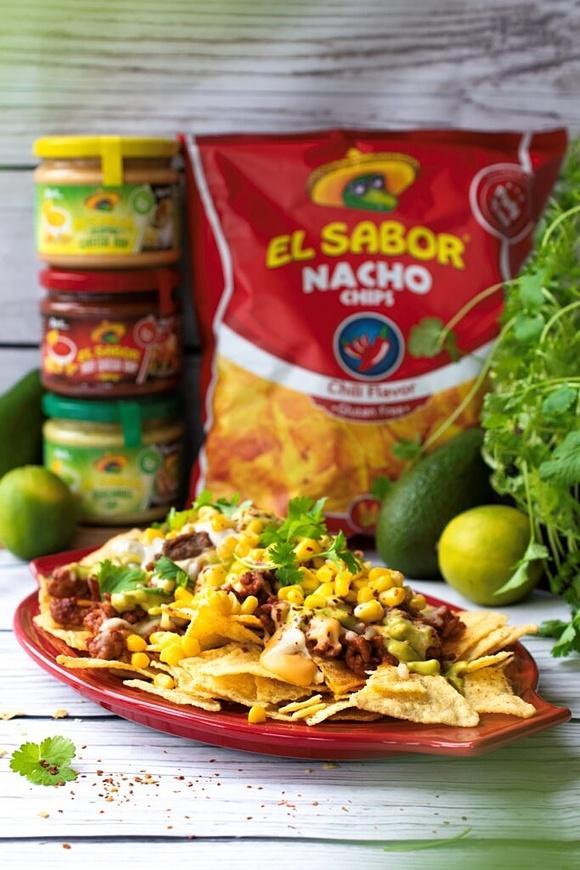 Zapiekane Nachos Grande z mięsem i serem