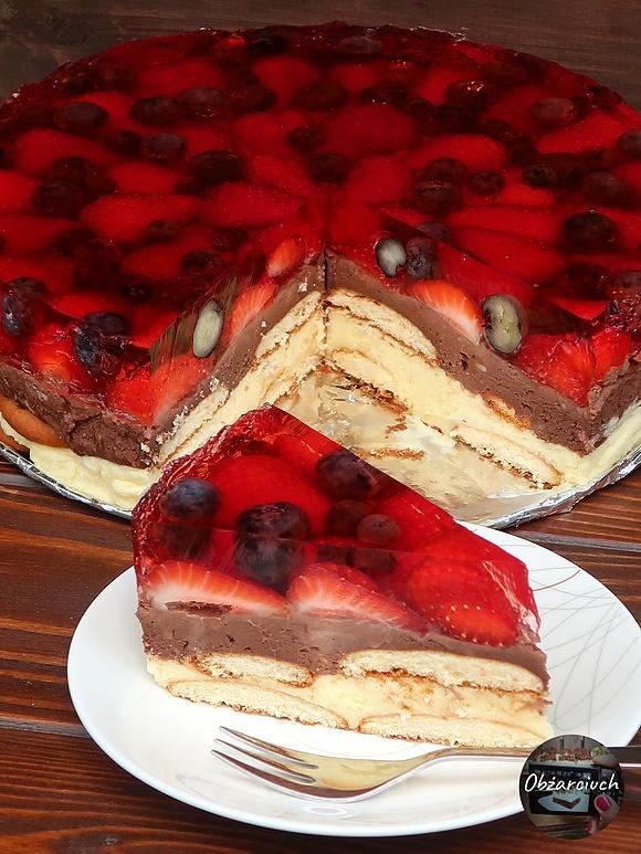 Ciasto lodowiec - przepis na smakowite ciasto z owocami i galaretką