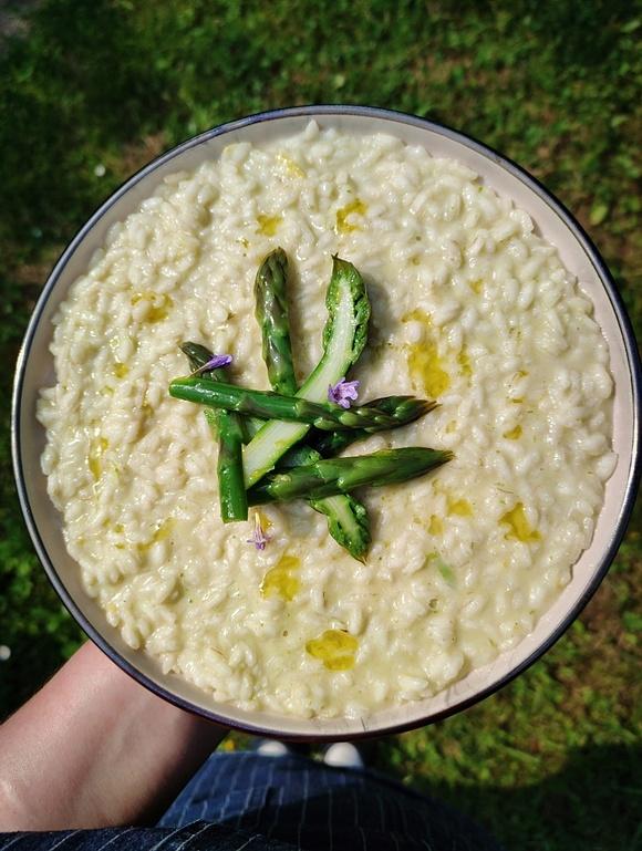 Risotto ze szparagami - sezonowe danie na obiad