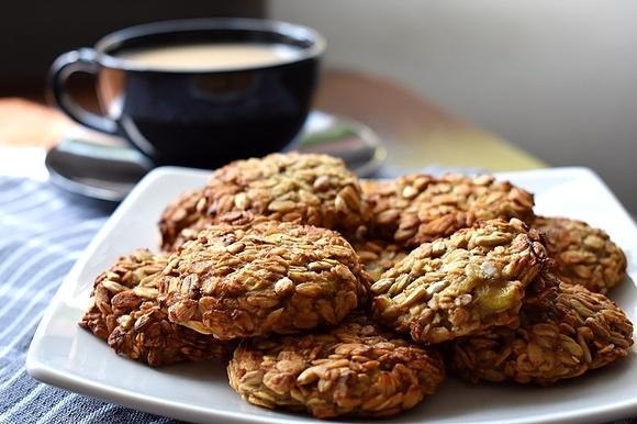 Ciasteczka bananowo-owsiane ze słonecznikiem bez jajek i cukru