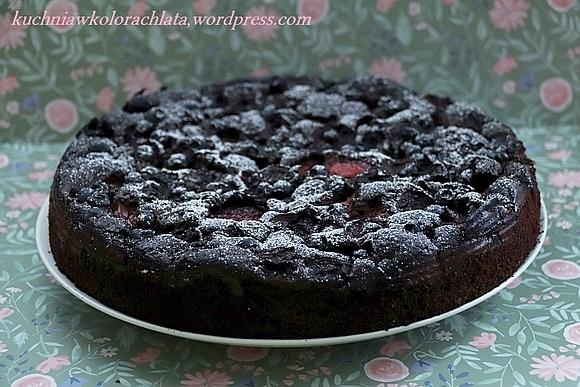 Brownie bananowe z letnimi owocami