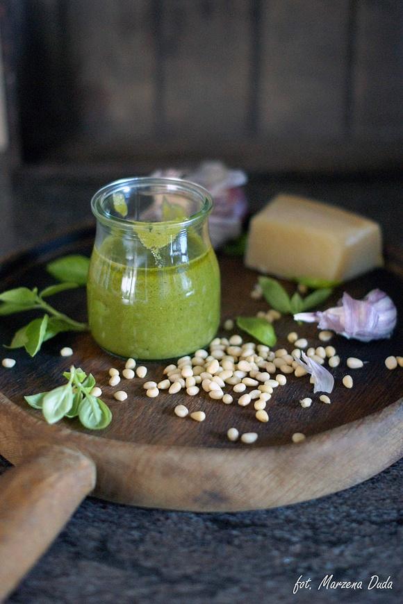 Pesto z bazylii